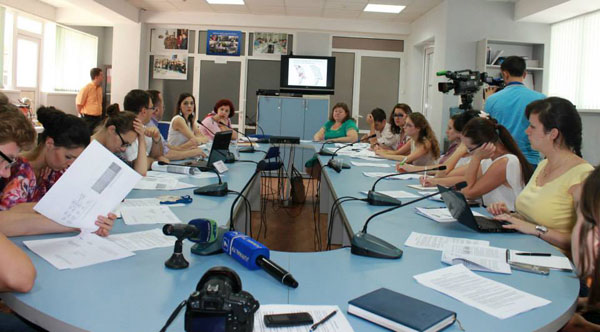 Fondul de Rezervă sub lupa presei — primul club de presă ADEPT şi CIJM