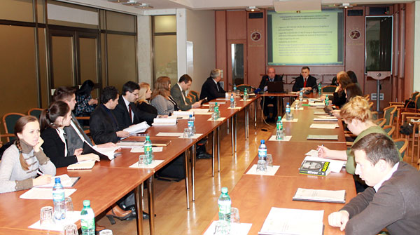 Progresele şi problemele în gestionarea Fondului de Rezervă în anul 2013 discutate public