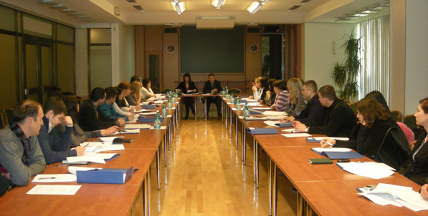 Masa rotundă “Prezentarea Raportului de monitorizare a respectării transparenţei decizionale, perioada iulie–decembrie 2011”