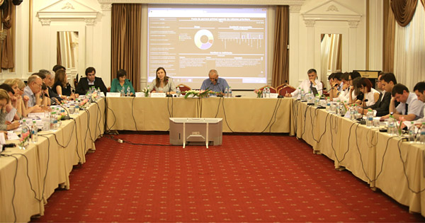 Raportul intermediar de monitorizare a implementării Foii de parcurs privind agenda de reforme prioritare