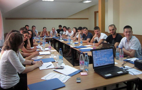 Şcoala de vară “Tineri Lideri pentru Consens Naţional”