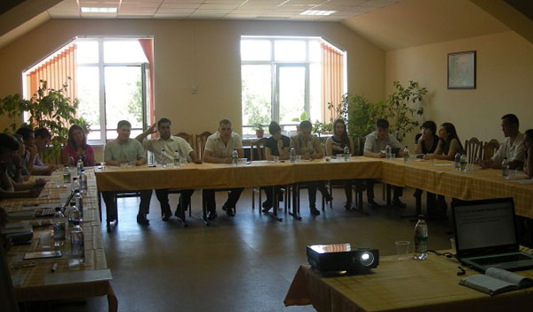 Şedinţa de încheiere a Şcolii Regionale a Tânărului Lider Politic la Cahul