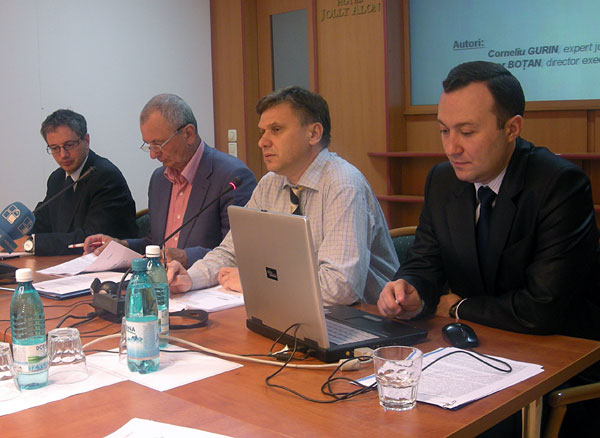 Masa rotundă de prezentare a studiului “Recomandările instituţiilor internaţionale vizînd legislaţia şi procedurile electorale în Republica Moldova”