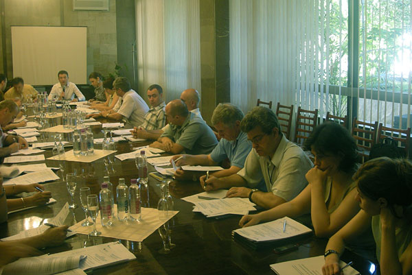 Masa rotundă “Prezentarea Raportului nr. 1 de monitorizare a respectării transparenţei decizionale, perioada aprilie–iunie 2010”