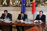 Coaliţia de guvernare a semnat un Acord privind consolidarea forţelor pro-europene la nivel local