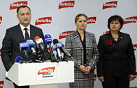 Igor Dodon, Zinaida Greceanîi şi Veronica Abramciuc au părăsit fracţiunea PCRM (Foto: inprofunzime.md)